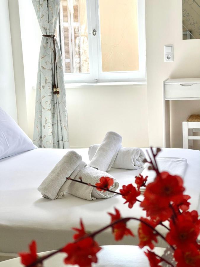 Xenias Rooms Apartments โคโรนิ ภายนอก รูปภาพ